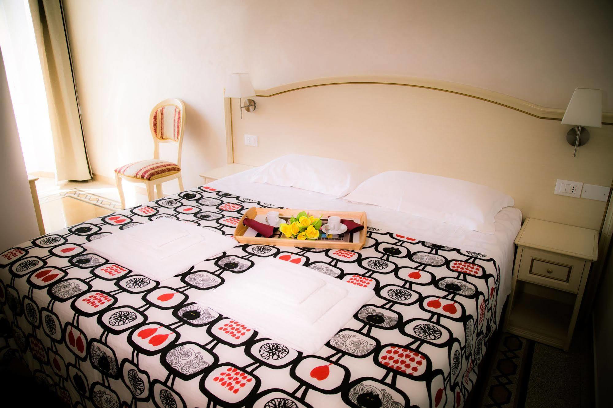 St. Peter Central Rooms B&B Rome Exterior photo